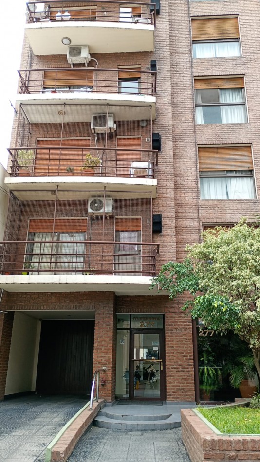 Departamento 2 ambientes con cochera 