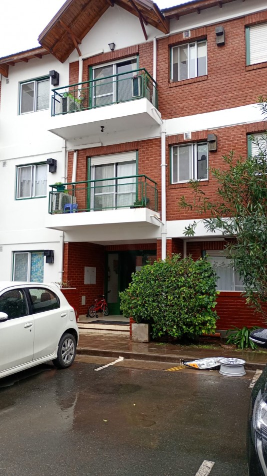 Alquiler de Departamento de 3 ambientes Barrio La Colina