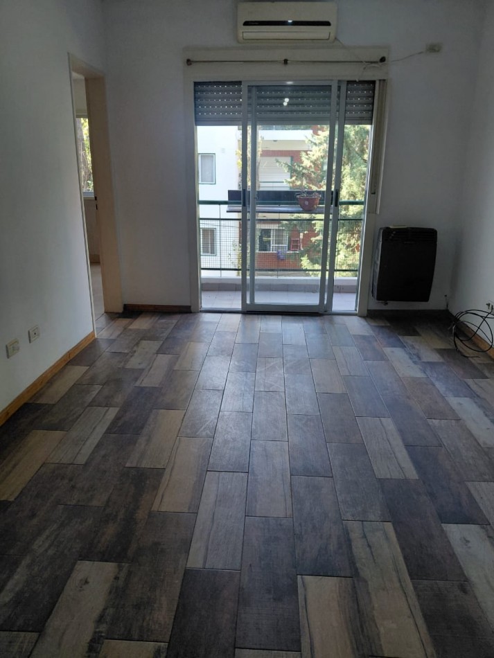 Alquiler de Departamento de 3 ambientes Barrio La Colina
