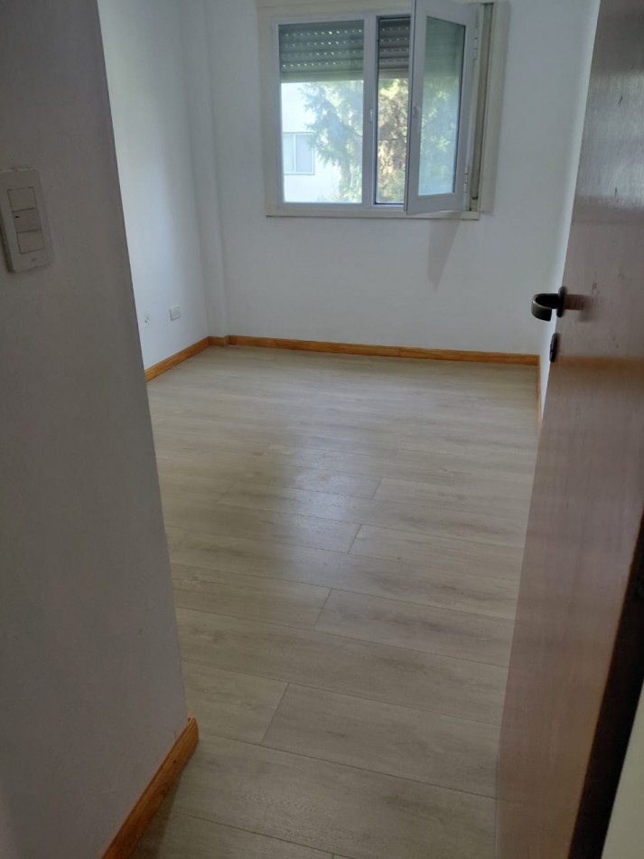 Alquiler de Departamento de 3 ambientes Barrio La Colina
