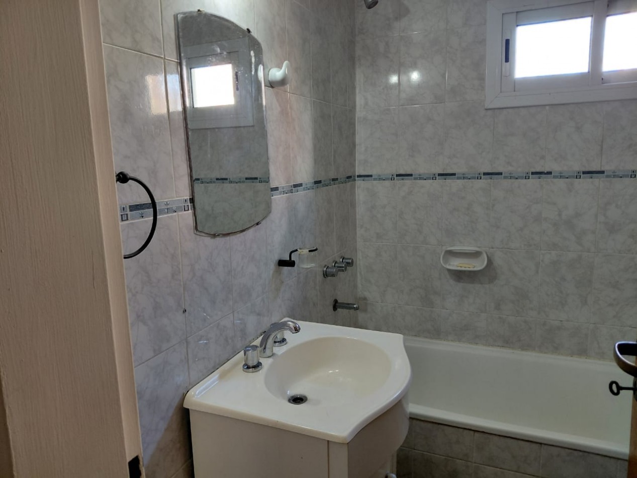 Alquiler de Departamento de 3 ambientes Barrio La Colina