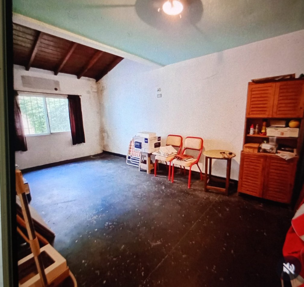Casa tres ambientes amplios con cochera